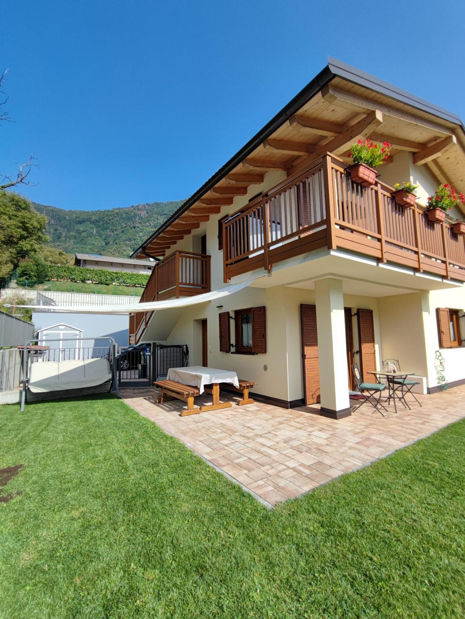 Il Riccio Del Castagno Apartamento Novaledo Exterior foto